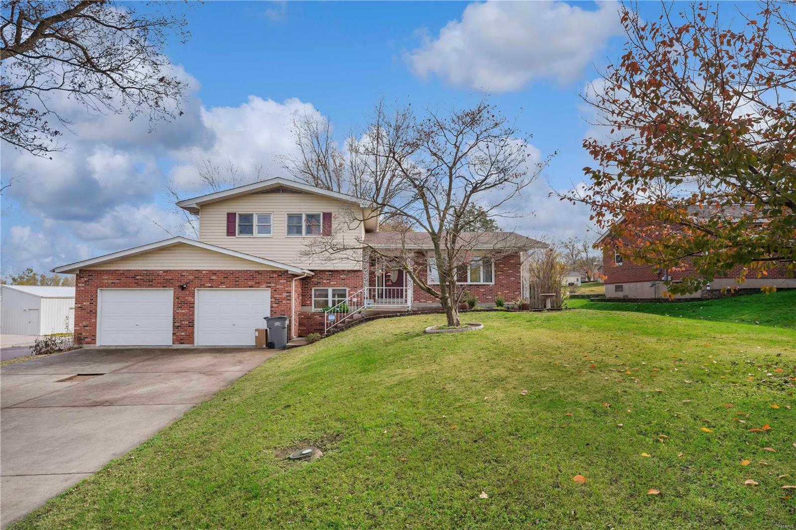 212 Riverview Drive Property Photo