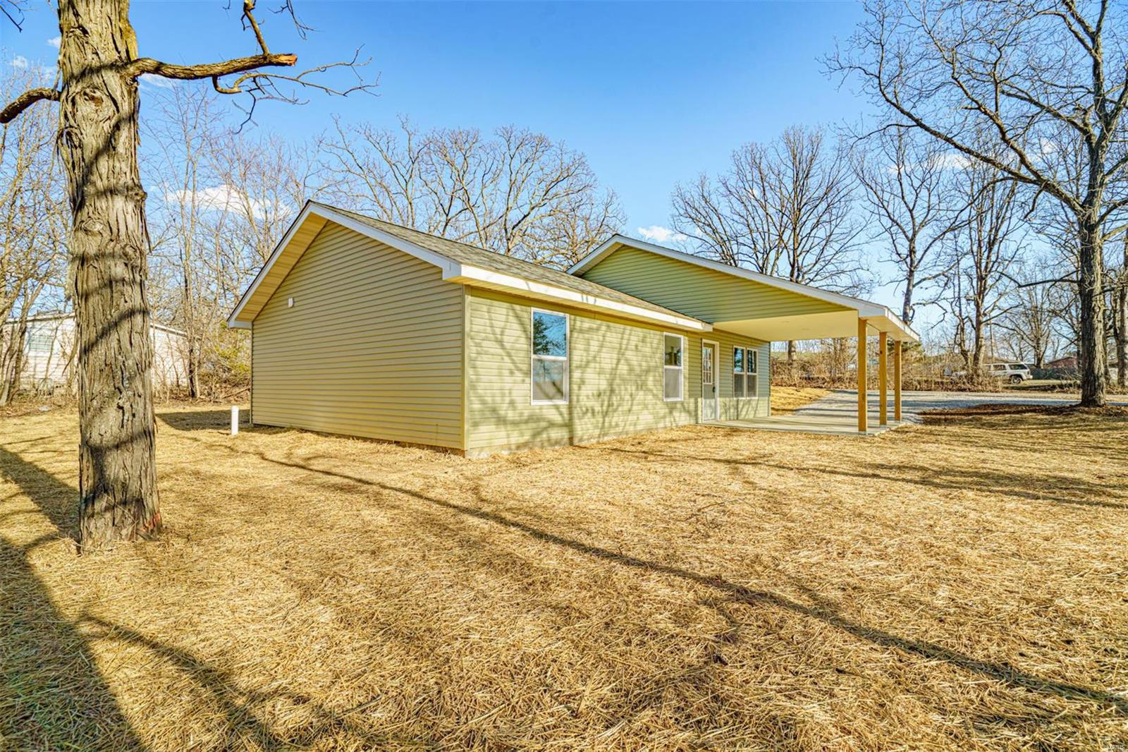 1510 N Mapleshade Road Property Photo 2