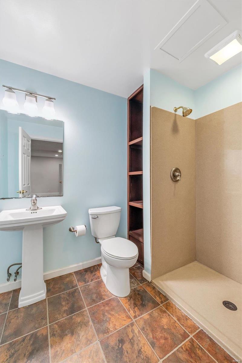904 Gandolf Way Property Photo 35