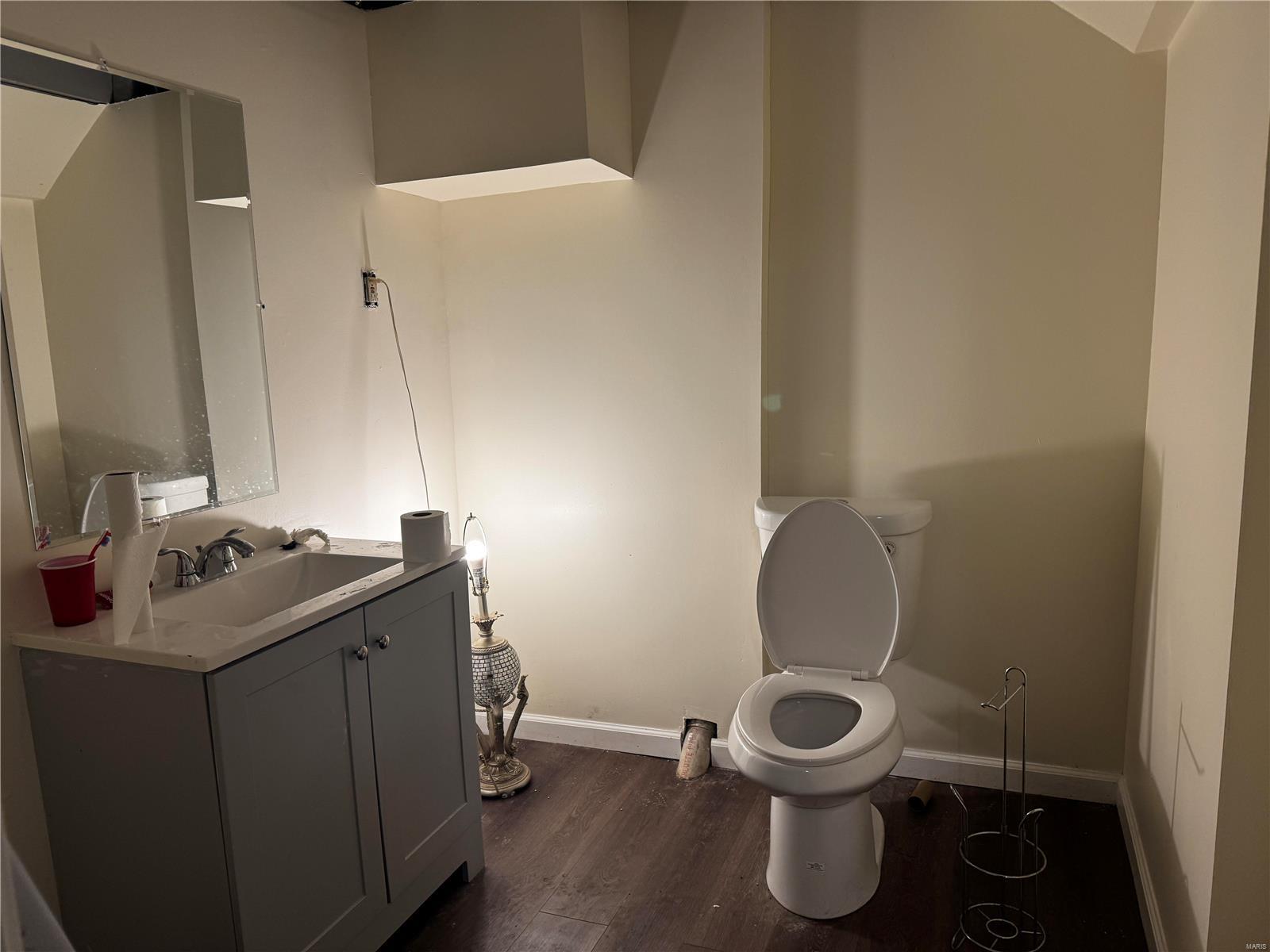 10533 Earl Drive Property Photo 8