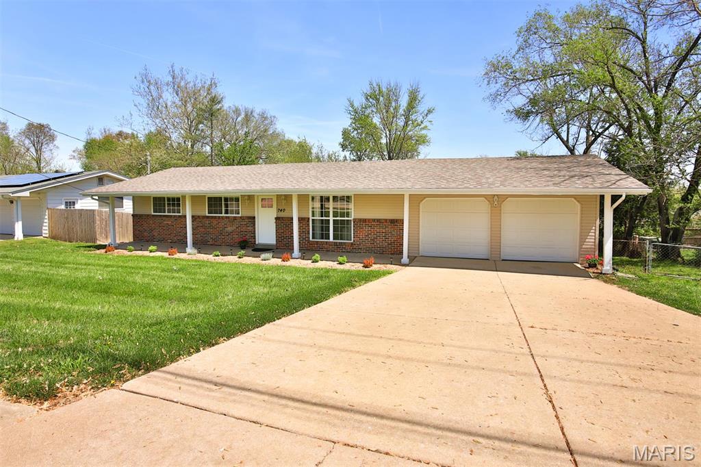 740 Jungs Station Road Property Photo 3