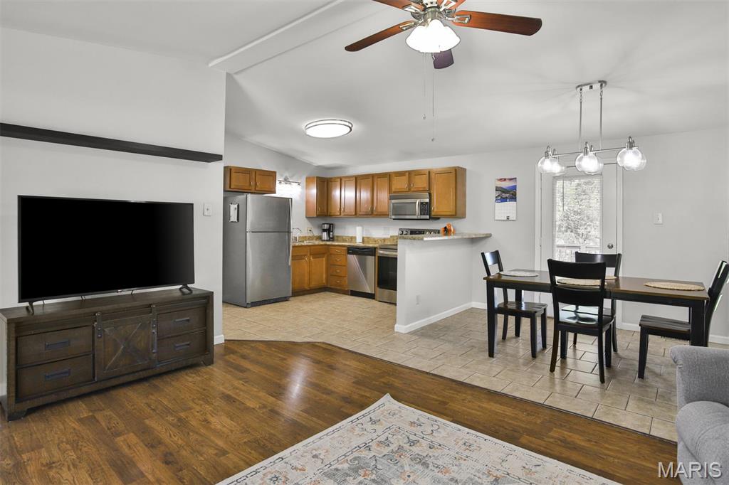 740 Jungs Station Road Property Photo 10