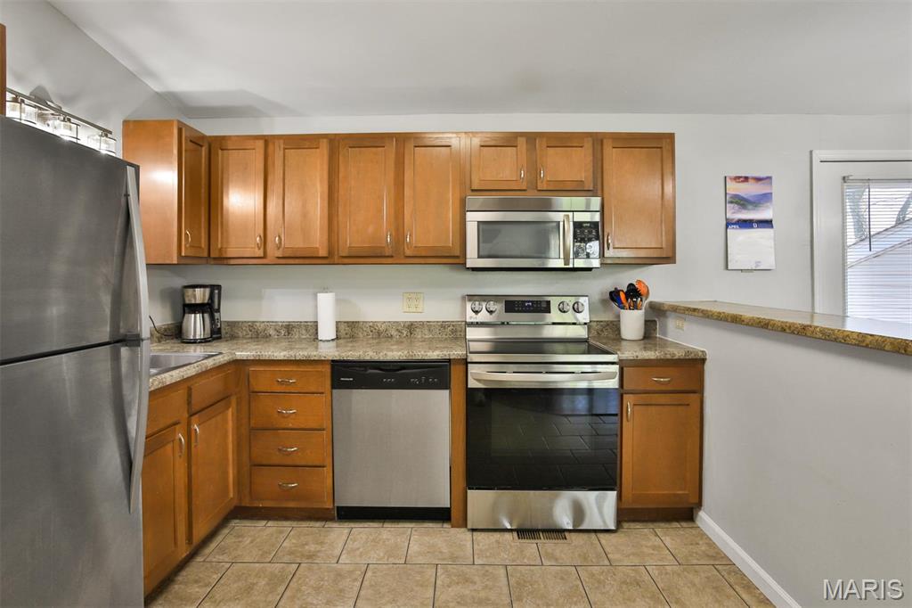 740 Jungs Station Road Property Photo 19