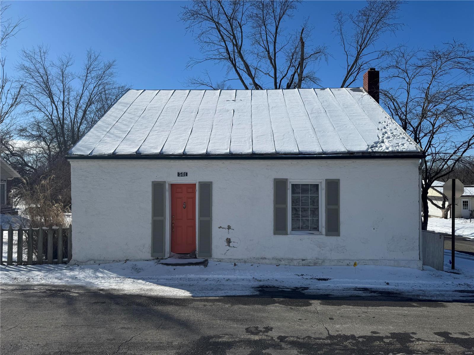 501 S Rapp Avenue Property Photo
