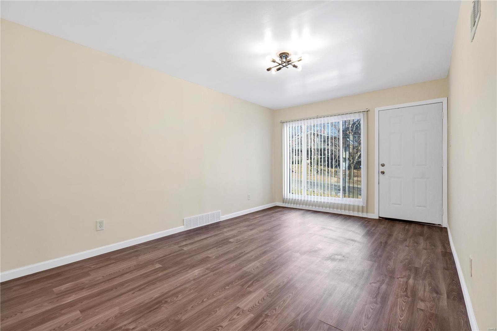 1943 Mccausland Avenue Property Photo 3