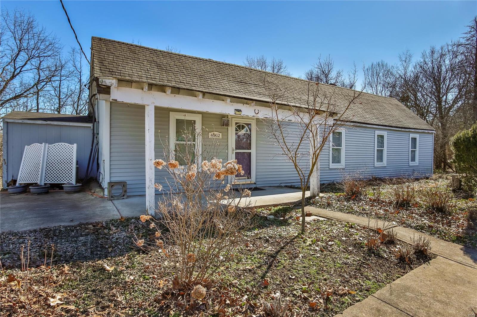 4962 Oak Tree Lane Property Photo