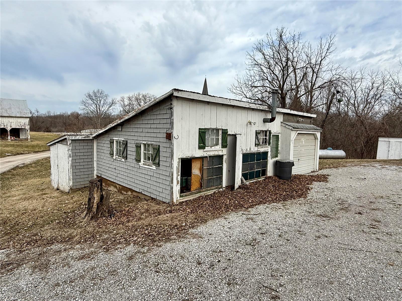 130 Defiance Road Property Photo 9