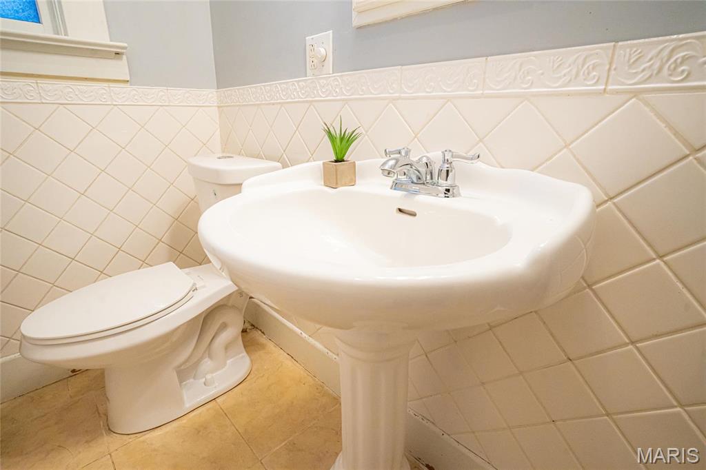 2325 State Street Property Photo 23