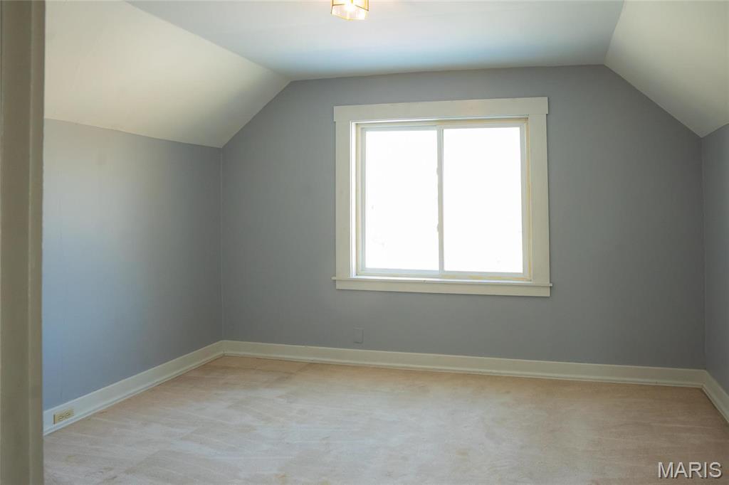 2325 State Street Property Photo 32