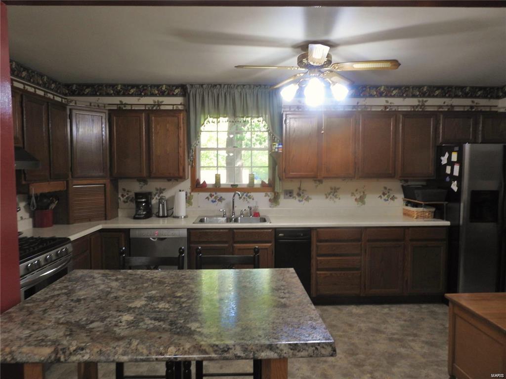 602 E Hargrave Street Property Photo 21