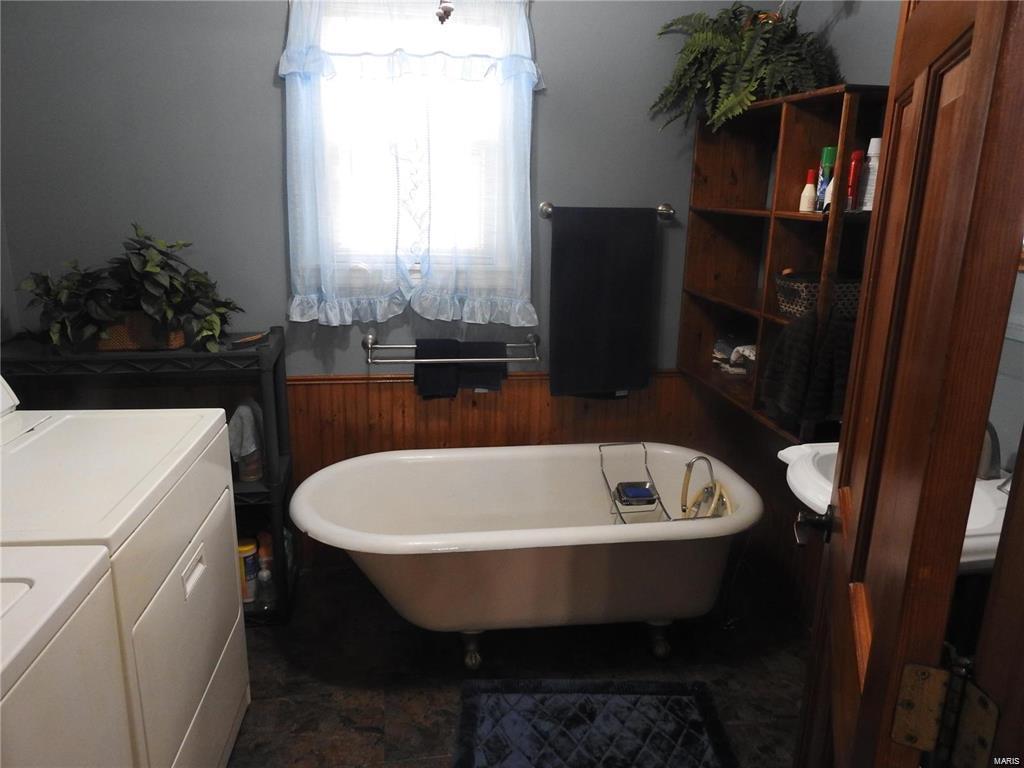 602 E Hargrave Street Property Photo 23