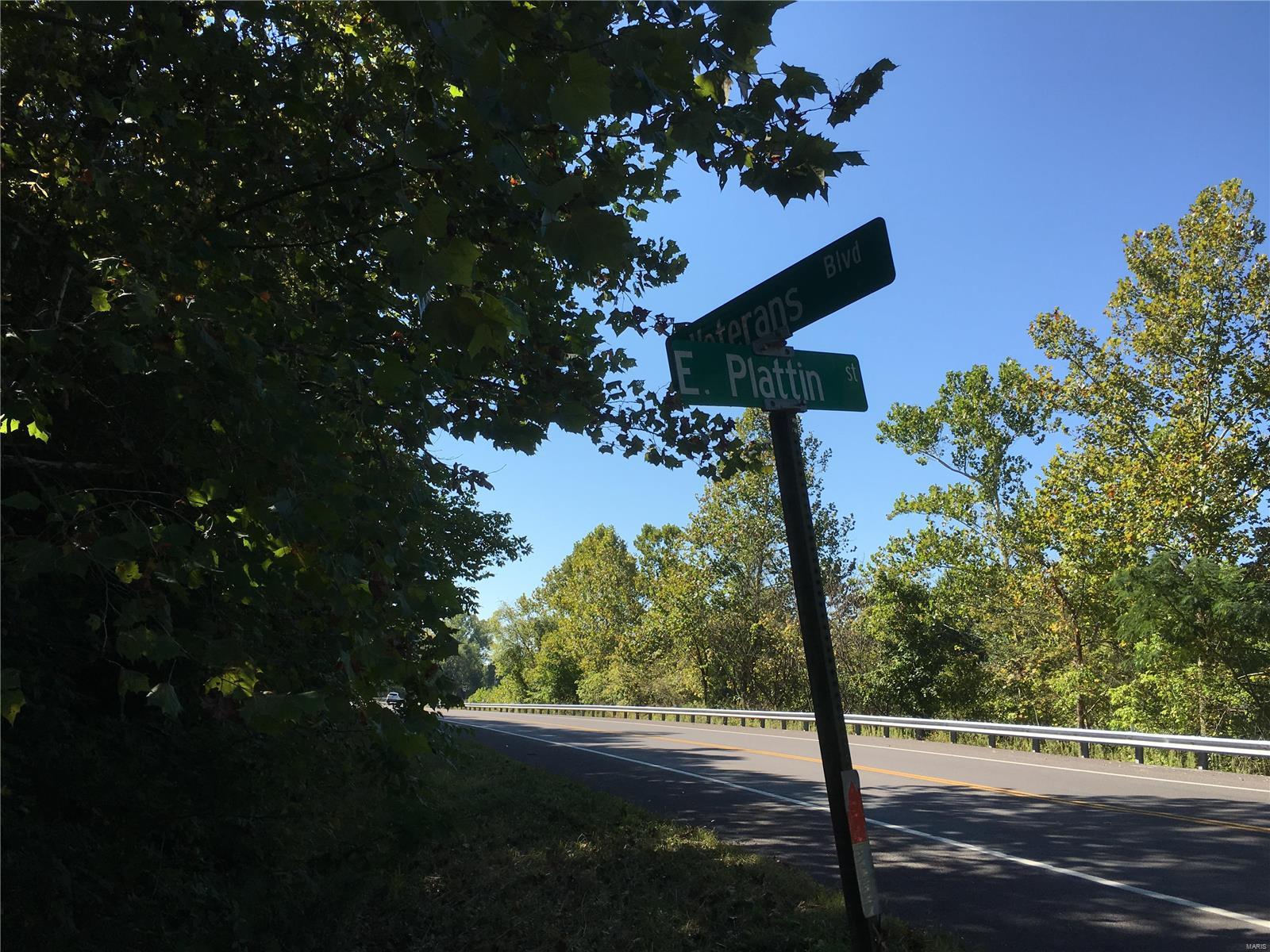 52 Highway E (veterans Dr.) Highway Property Photo 1
