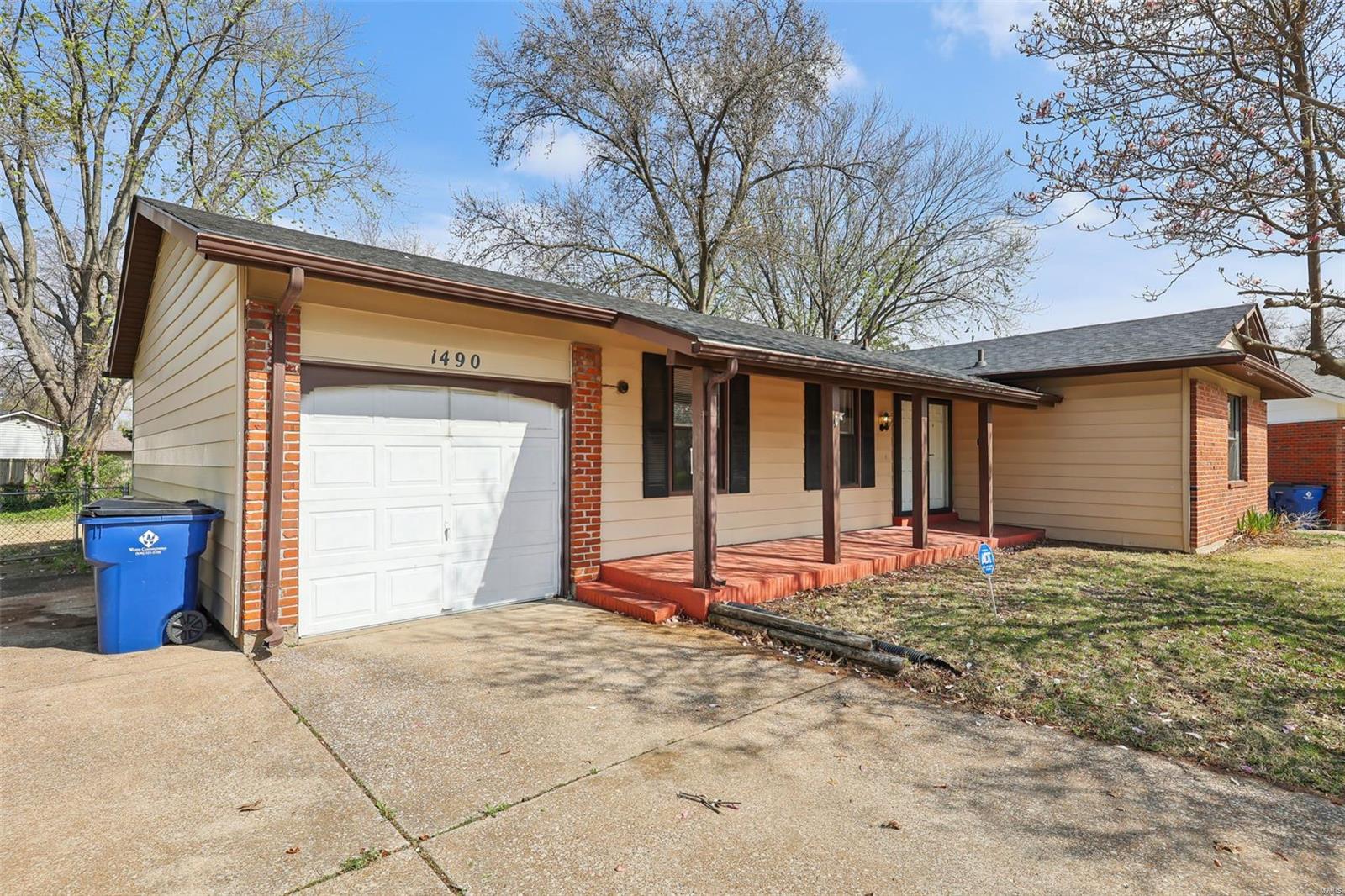 1490 Burnside Ct Property Photo 2