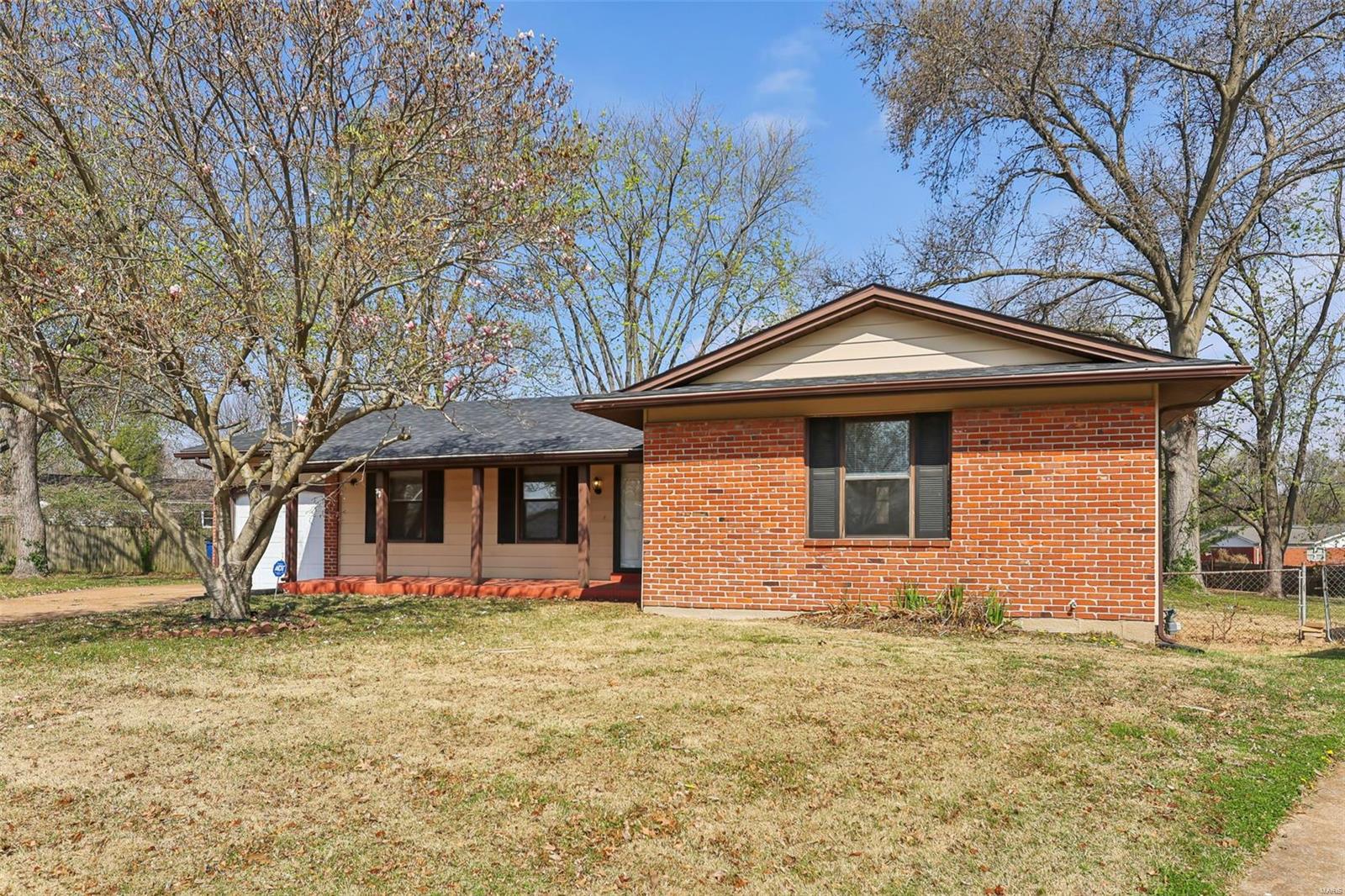 1490 Burnside Ct Property Photo 4