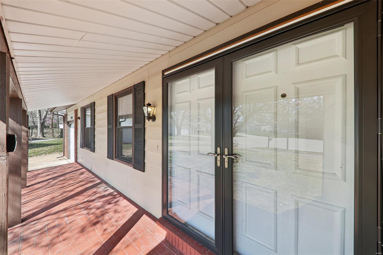 1490 Burnside Ct Property Photo 5