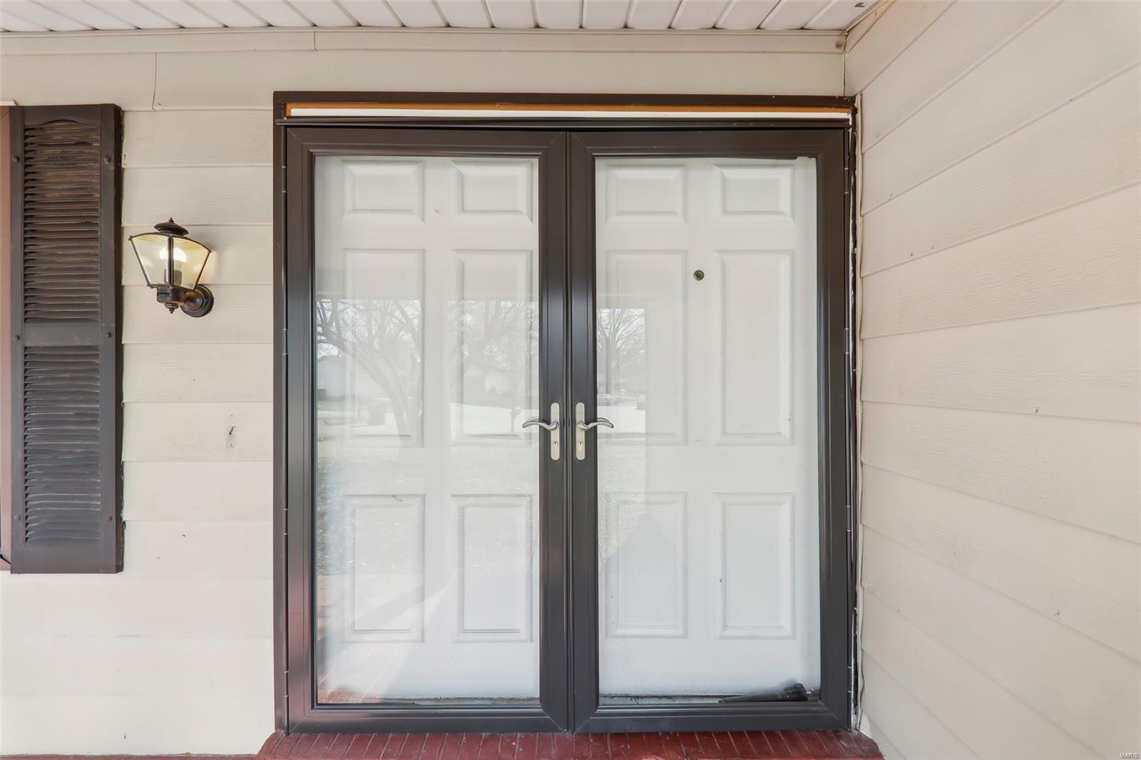 1490 Burnside Ct Property Photo 6