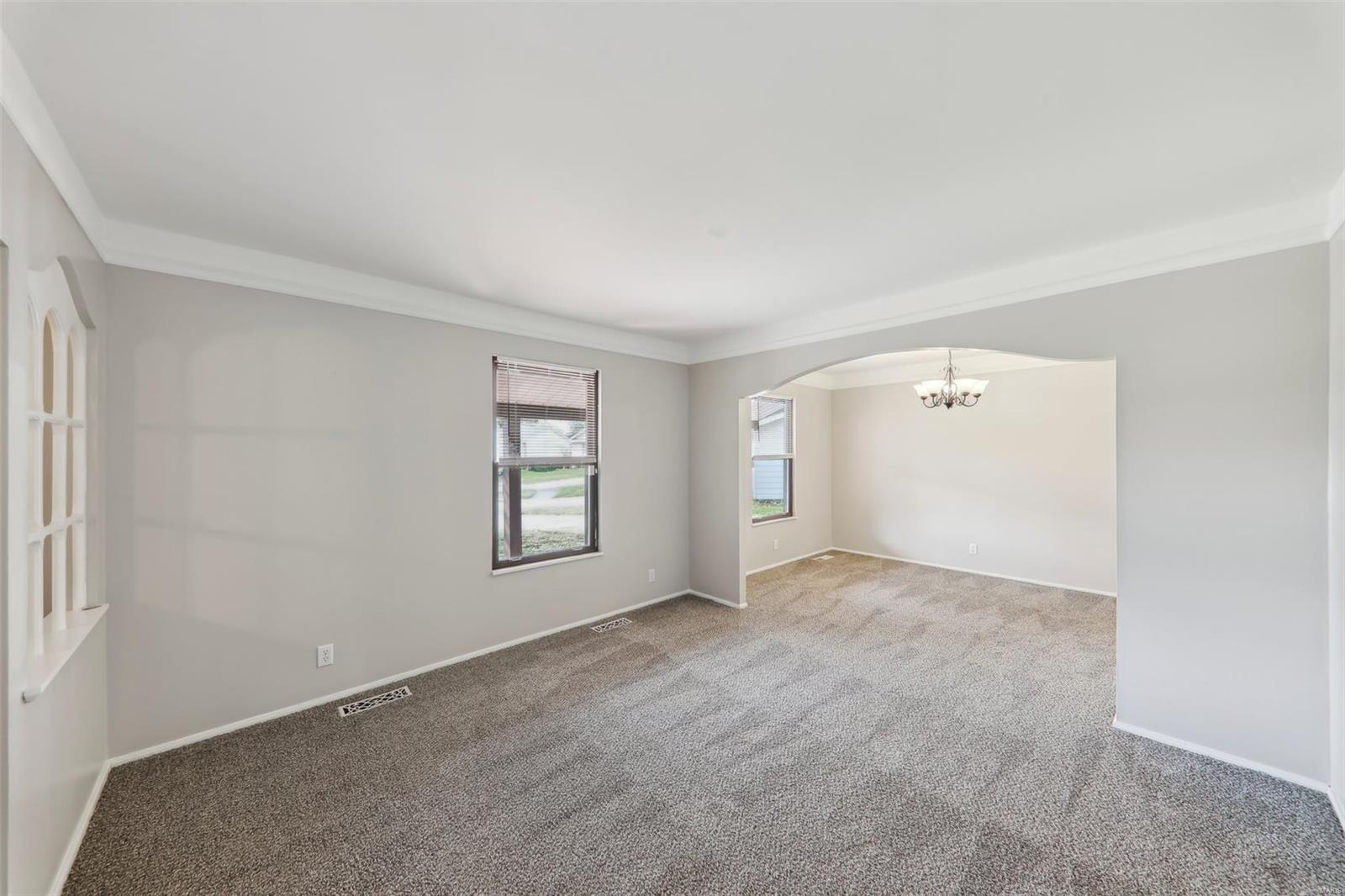 1490 Burnside Ct Property Photo 13