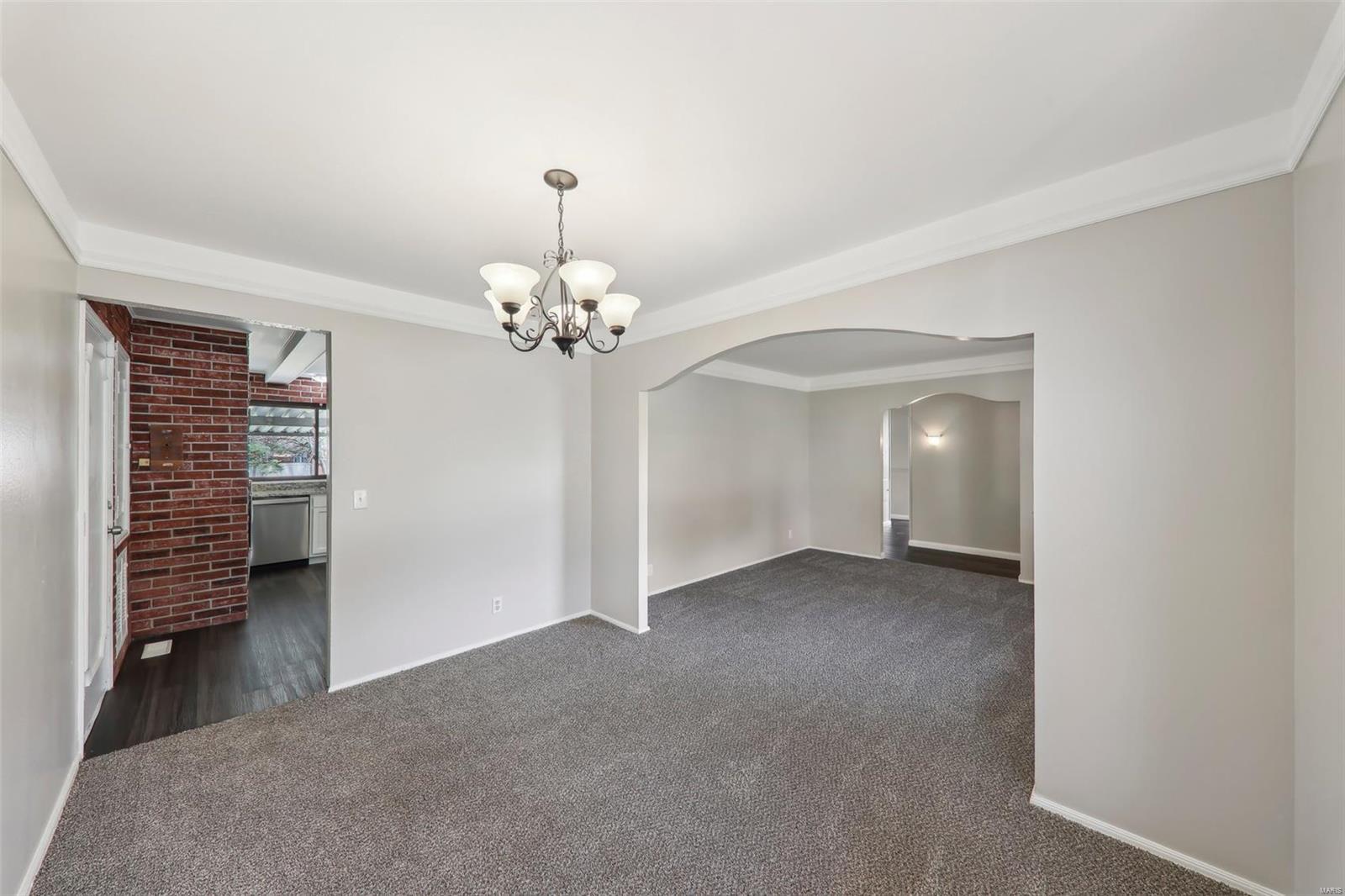 1490 Burnside Ct Property Photo 16