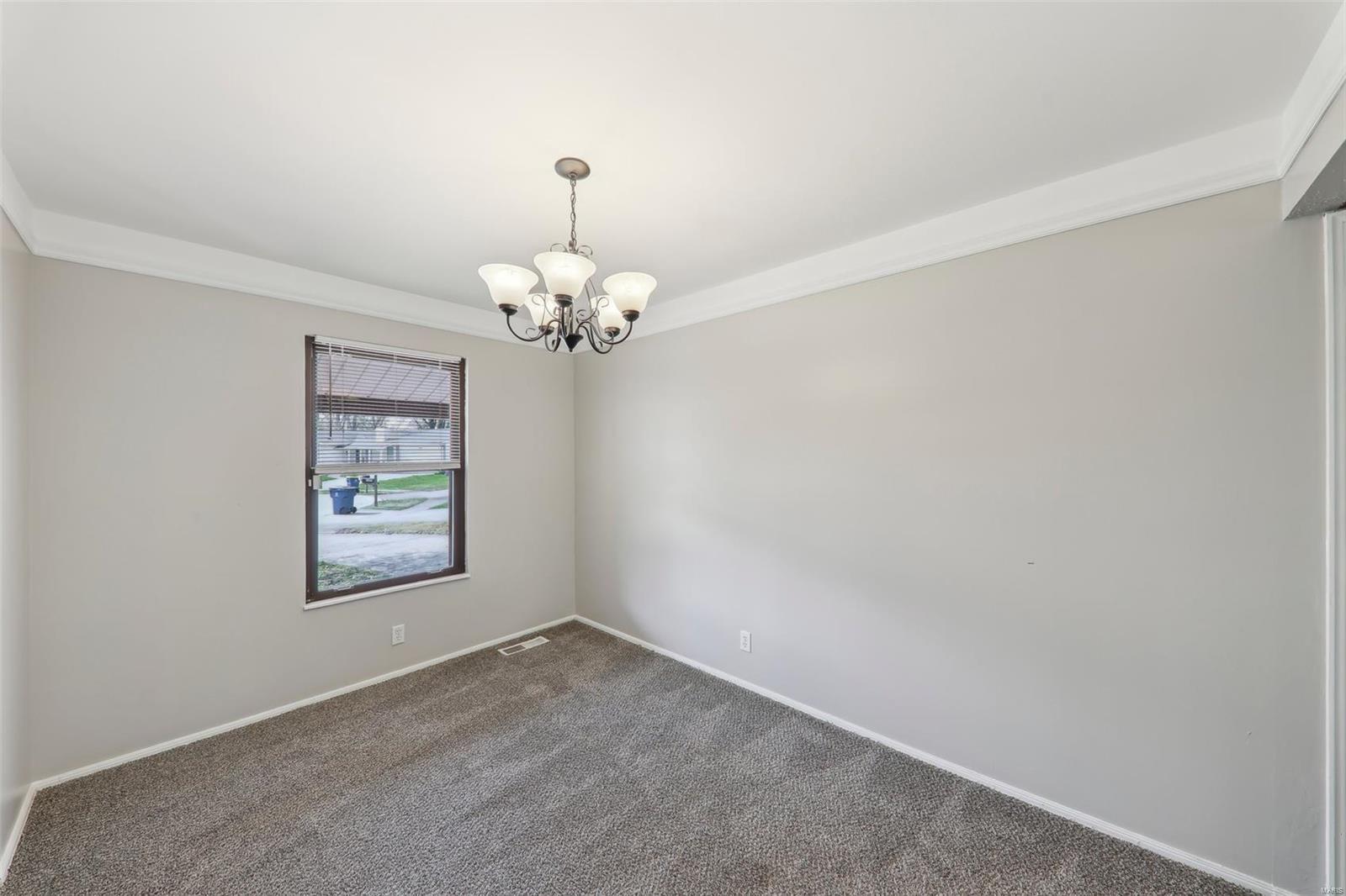 1490 Burnside Ct Property Photo 17