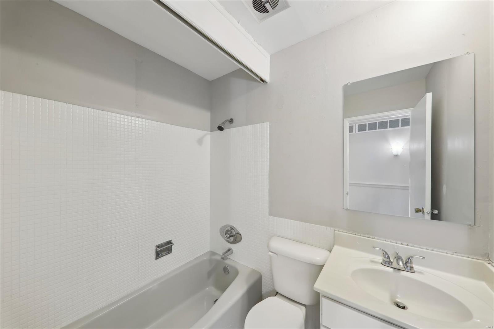 1490 Burnside Ct Property Photo 29