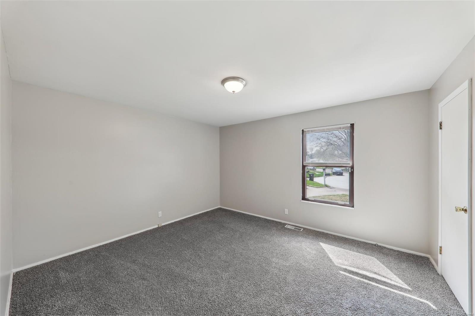 1490 Burnside Ct Property Photo 31