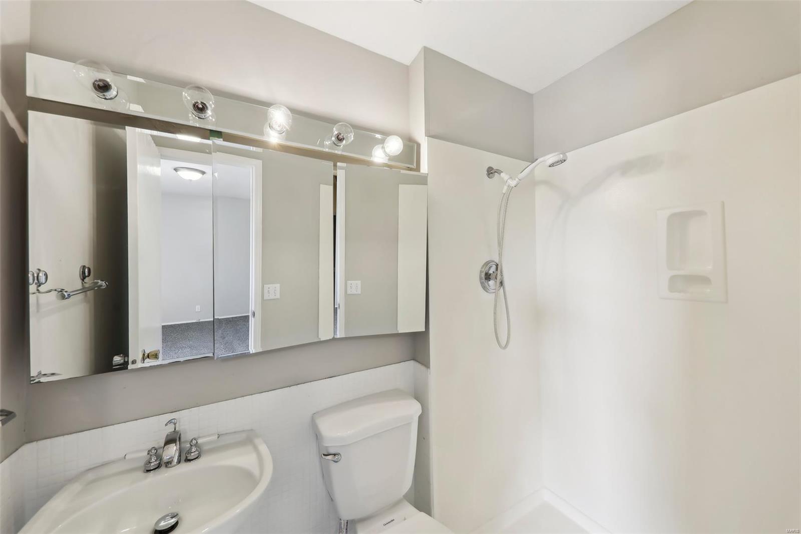 1490 Burnside Ct Property Photo 35