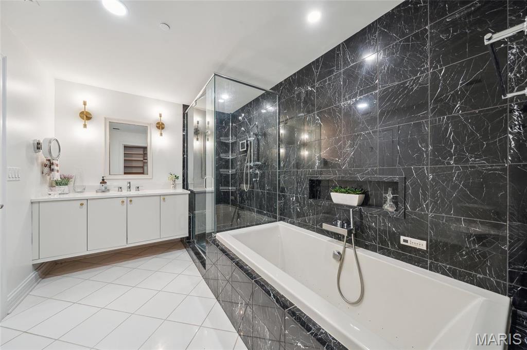 232 N Kingshighway Boulevard 1407 Property Photo 13