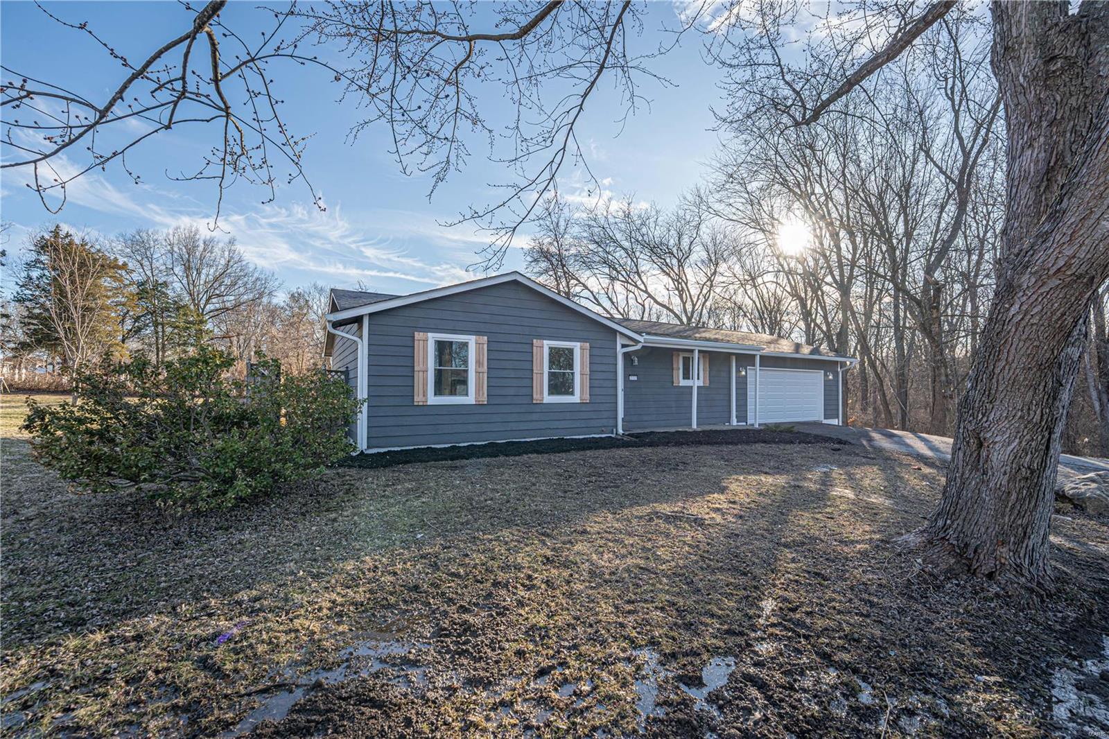 212 Hill Lane Property Photo