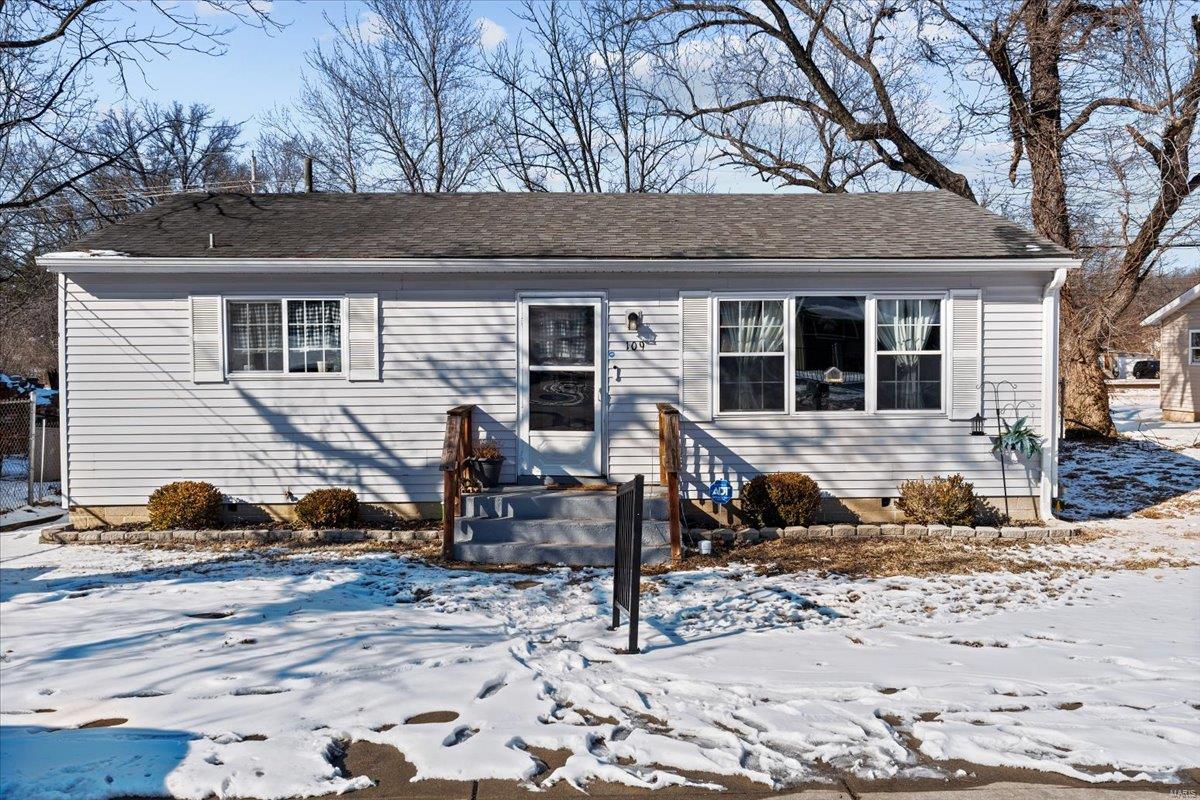 109 Main Street Property Photo