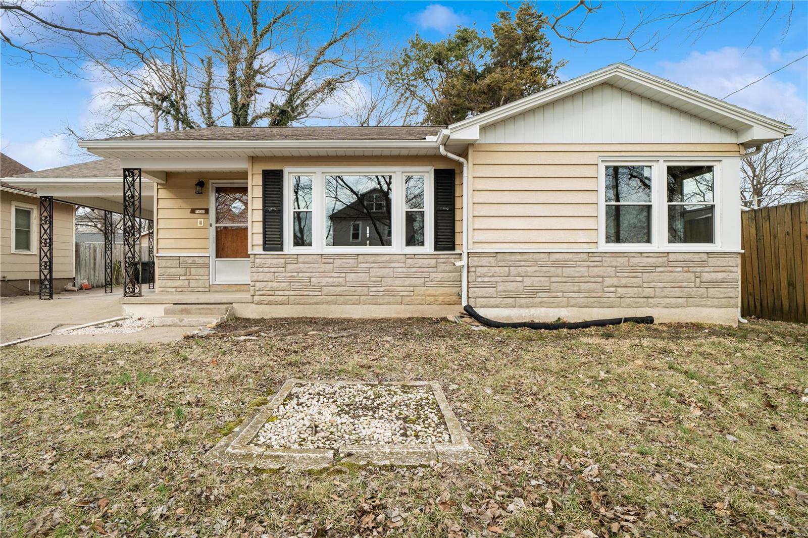 1430 Whitener Street Property Photo 3