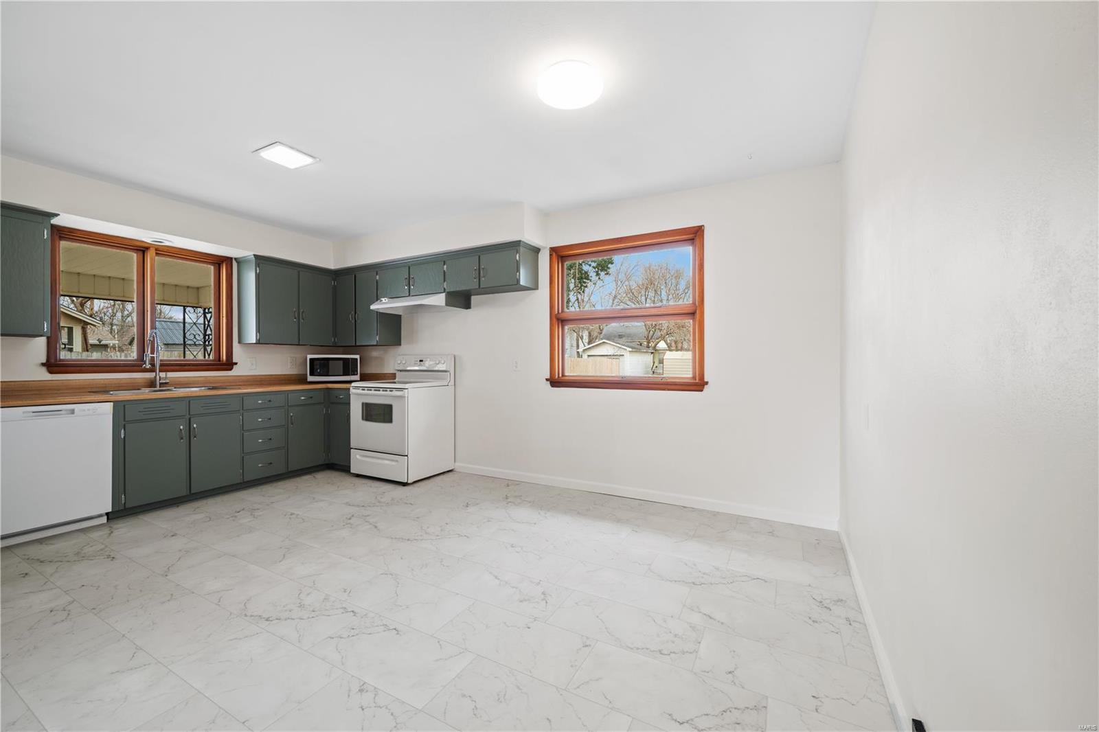 1430 Whitener Street Property Photo 5