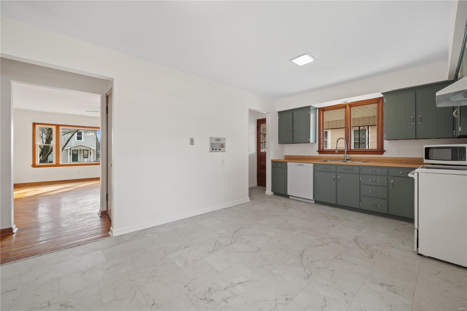 1430 Whitener Street Property Photo 6
