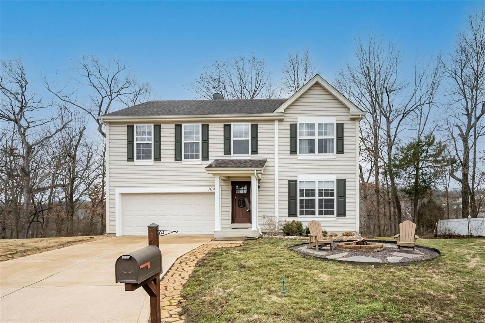 1042 Scenic Oaks Court Property Photo 2