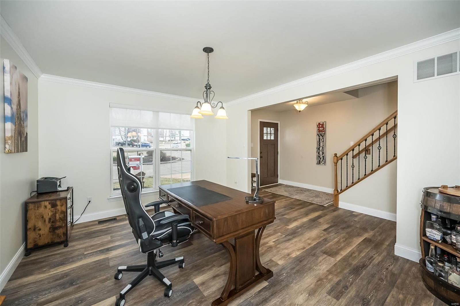 1042 Scenic Oaks Court Property Photo 6