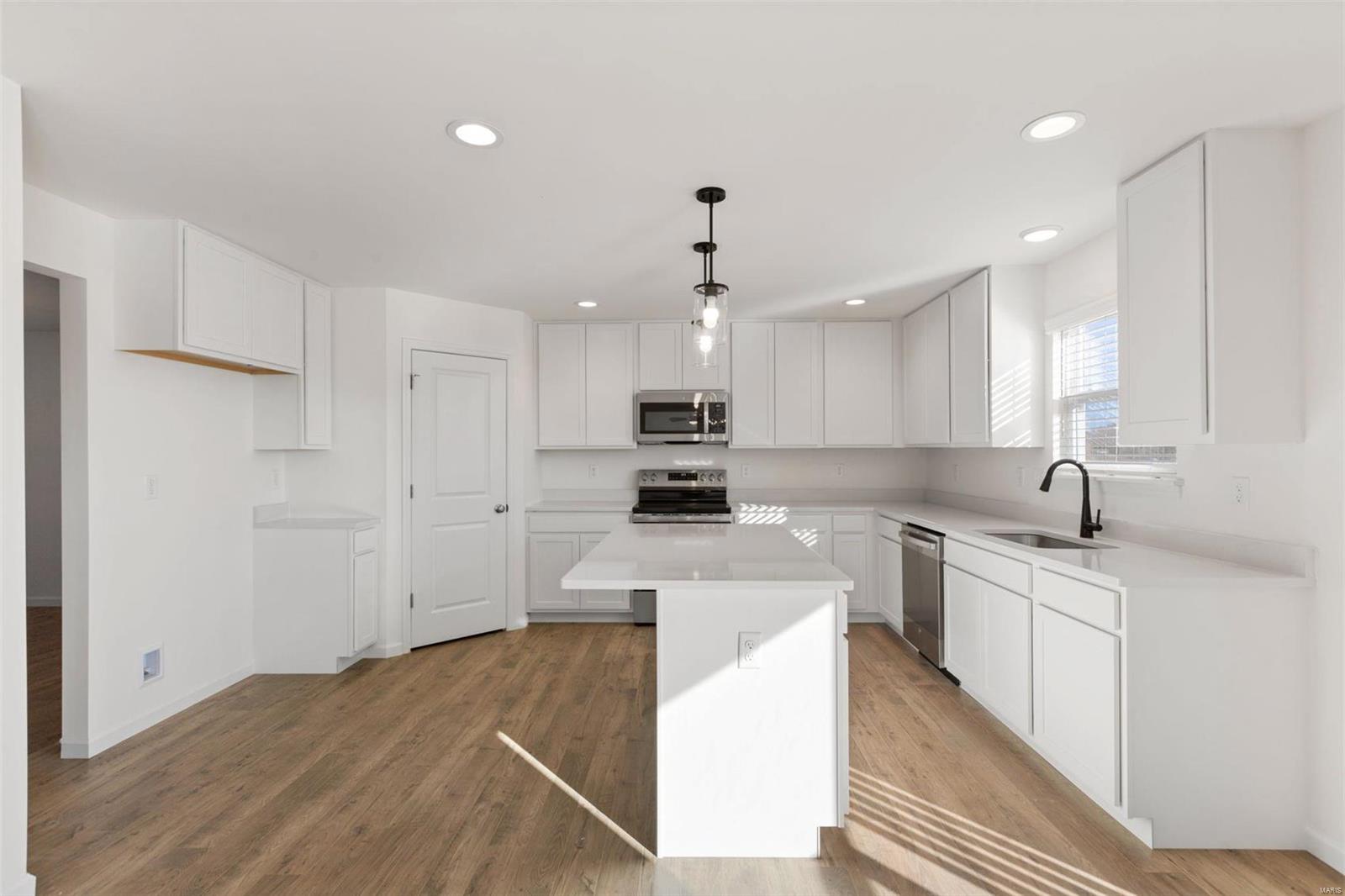 18404 Boone Ridge Manor Drive Property Photo 6