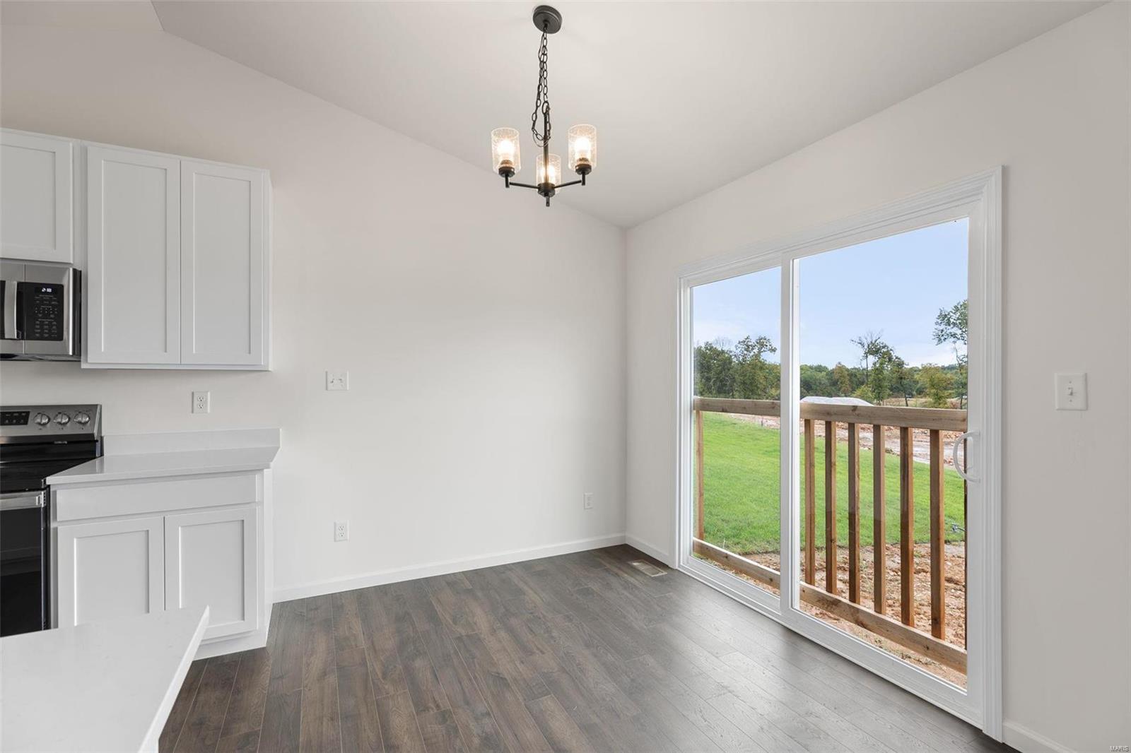 1028 Red Fox Drive Property Photo 6