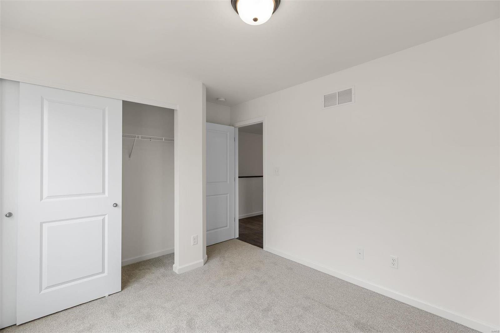 1028 Red Fox Drive Property Photo 14