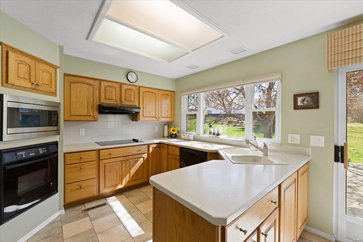12936 Mayerling Drive Property Photo 16