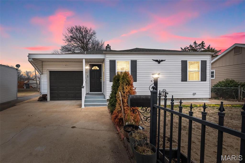 4011 Birchwood Pl
