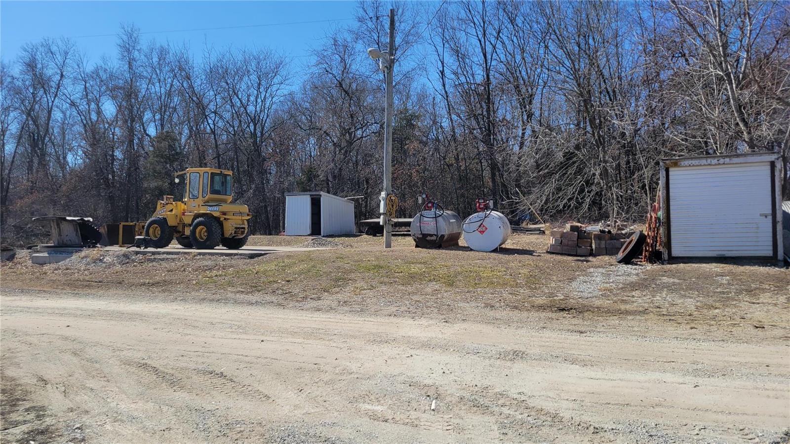 9830 Interstate 70 Drive Property Photo 10