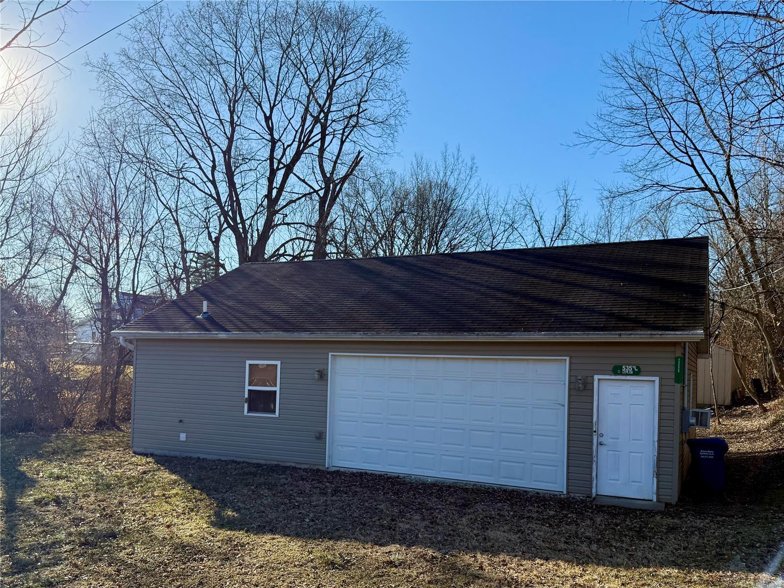 535 W Walnut Street Property Photo 3