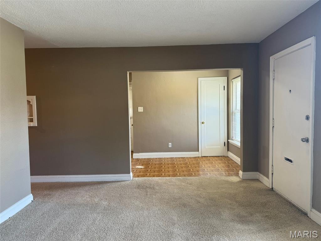 6737 Kenwood Drive Property Photo 5
