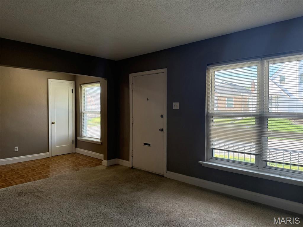 6737 Kenwood Drive Property Photo 6