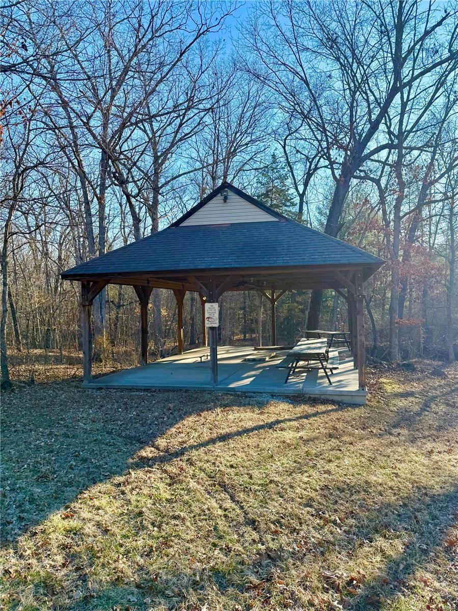 1652 Timber Bluff Trail Property Photo 2