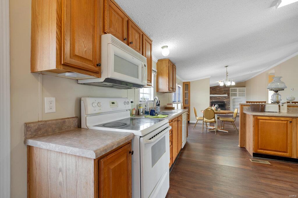 201 Jenna Lee Drive Property Photo 27