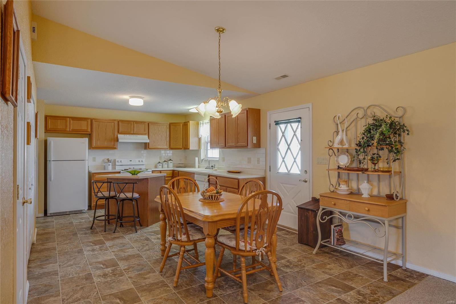 702 Burks Road Property Photo 6