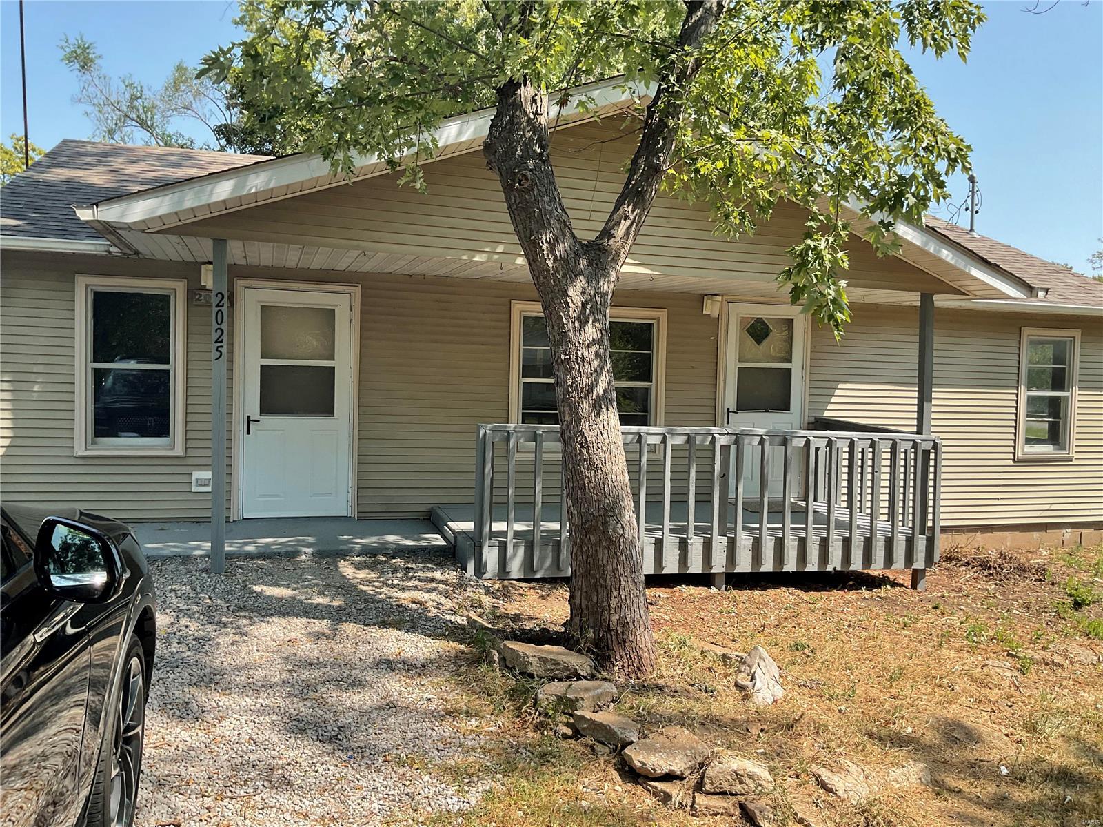 2025 Sandy Ridge Property Photo