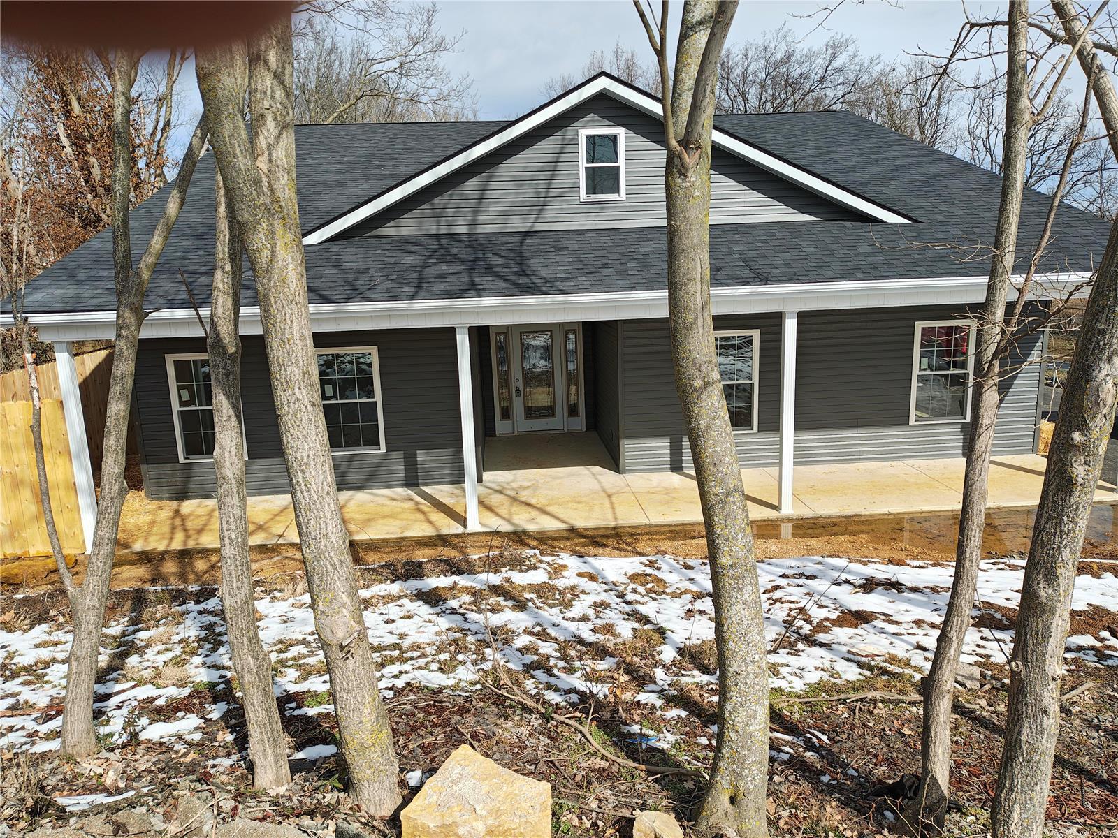 104 Ash Street Property Photo 1