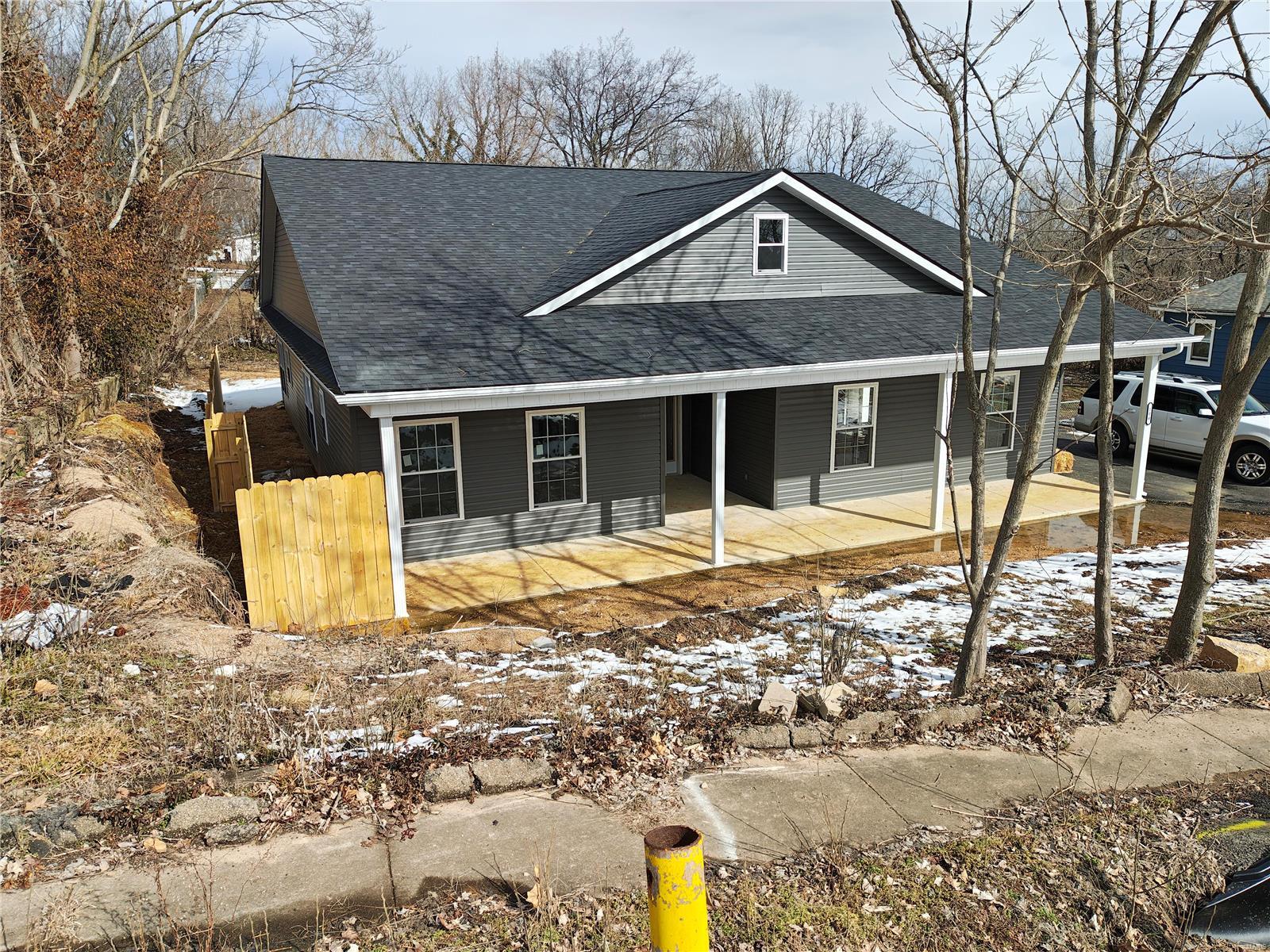 104 Ash Street Property Photo 2