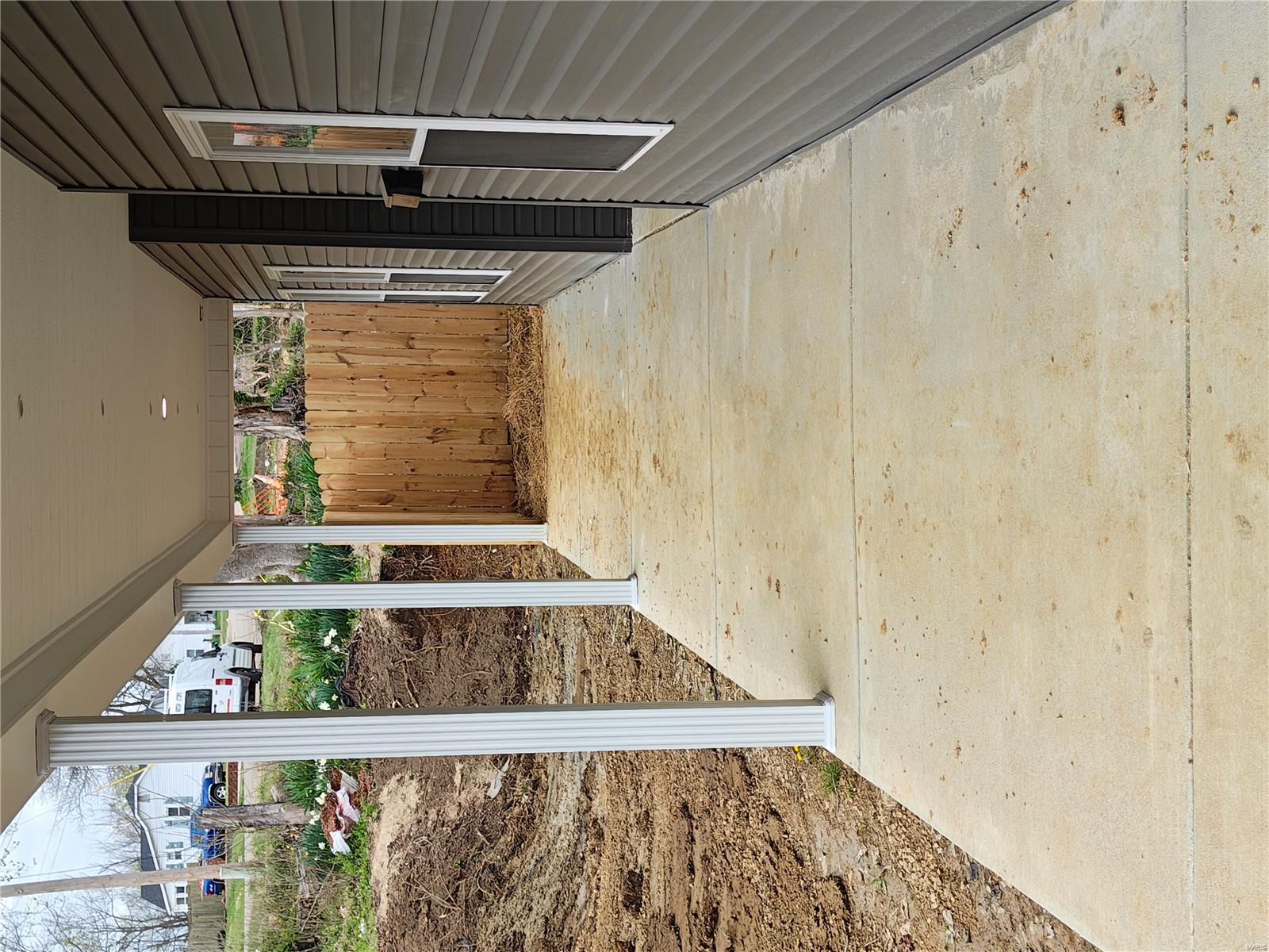 104 Ash Street Property Photo 4